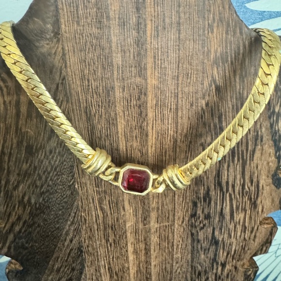 16” Vintage necklace, gold plated thick chain w/ faceted, rectangular red stone - Picture 2 of 5